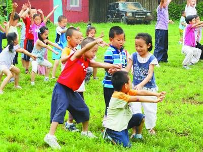 中國多地出現(xiàn)不滿公立學校轉而在家上學案例(圖)