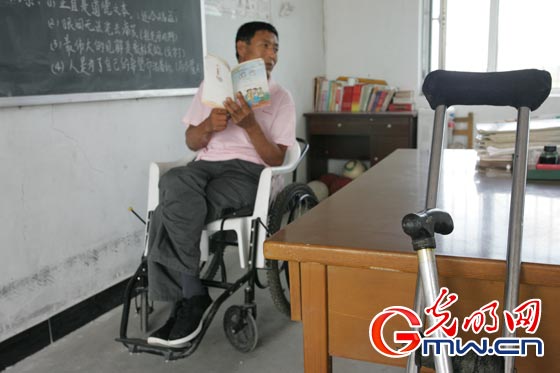 最美鄉(xiāng)村教師杜順：血液里沒了學生，心臟就不會跳動