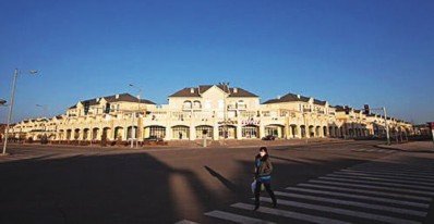 鄂爾多斯人均有2.7套房 家家房地產(chǎn)戶戶典當行