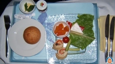 飛機(jī)上也有美食！看看各航空公司飛機(jī)餐