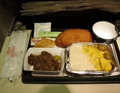 飛機(jī)上也有美食！看看各航空公司飛機(jī)餐