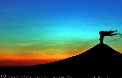 火山噴發(fā)時(shí)20個(gè)震撼景觀