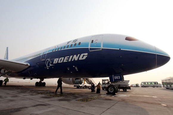 波音787“夢想”飛機(jī)飛抵北京
