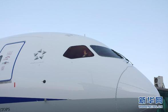 首都機(jī)場(chǎng)迎來(lái)首個(gè)波音787商業(yè)運(yùn)營(yíng)航班