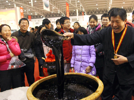 中國非物質(zhì)文化遺產(chǎn)生產(chǎn)性保護(hù)成果大展開幕