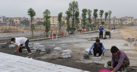 新圩鎮(zhèn)濱溪公園年底將建成
