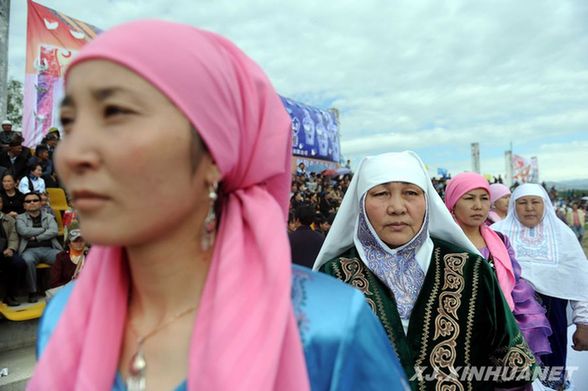 新疆阿勒泰第二屆民俗文化旅游節(jié)精彩紛呈