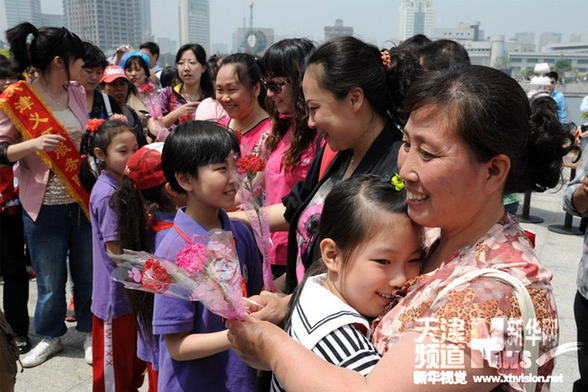 天津：低保、單親、外來(lái)務(wù)工子女圓夢(mèng)母親節(jié)