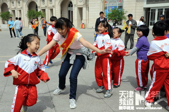 天津：低保、單親、外來務(wù)工子女圓夢母親節(jié)
