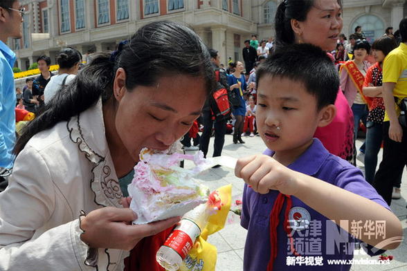 天津：低保、單親、外來務(wù)工子女圓夢母親節(jié)