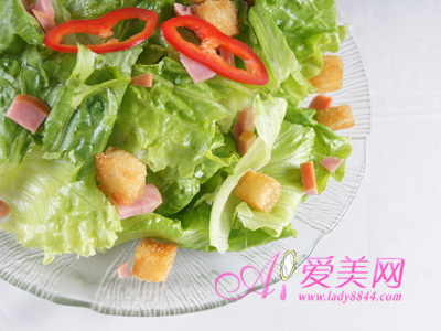 夏天吃什么對皮膚好？推薦10款養(yǎng)顏食品