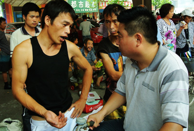 探訪鄭州二馬路勞務(wù)市場(chǎng)(組圖）