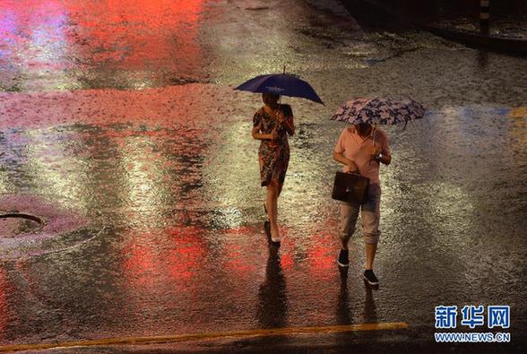 北京發(fā)布暴雨藍(lán)色預(yù)警 31日部分地區(qū)仍有大到暴雨