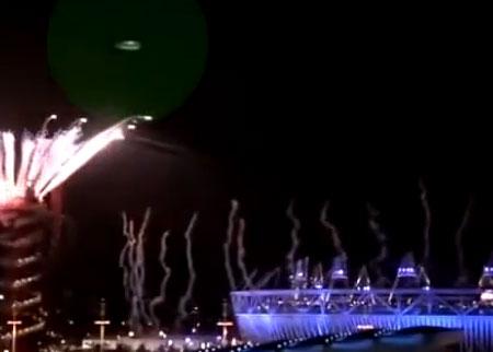 外星人也看奧運(yùn) 倫敦奧運(yùn)會(huì)開幕式疑現(xiàn)UFO