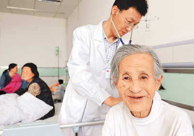 中國(guó)人均預(yù)期壽命20年增長(zhǎng)近5歲 2020年有望達(dá)77歲