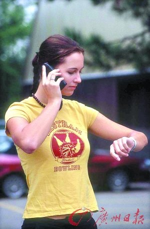 玩手機(jī)會(huì)上癮嗎？專家：和上網(wǎng)成癮本質(zhì)一樣