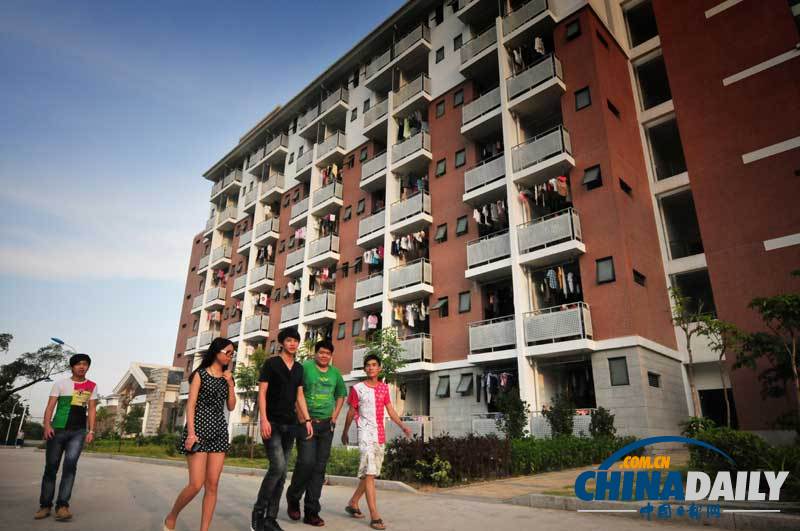 福建百年歷史女子高校招收第一批男生入學(xué)