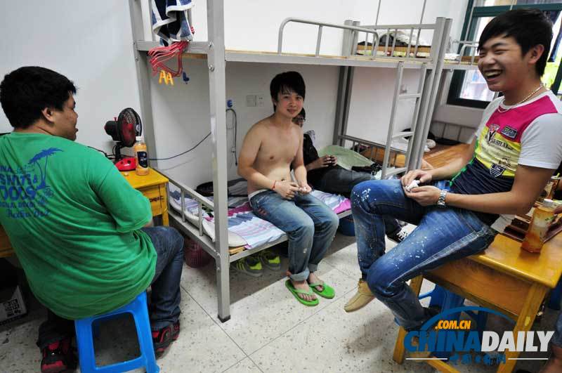 福建百年歷史女子高校招收第一批男生入學(xué)