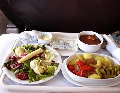 飛機(jī)餐也美味 實(shí)拍各國航空公司美味飛機(jī)餐