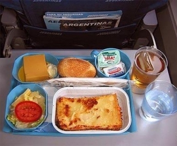 飛機(jī)餐也美味 實(shí)拍各國(guó)航空公司美味飛機(jī)餐