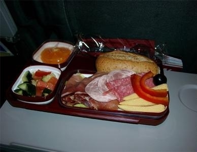 飛機(jī)餐也美味 實(shí)拍各國(guó)航空公司美味飛機(jī)餐