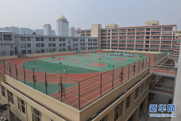 福建莆田學(xué)校投資3000萬建空中操場