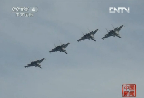 實拍：中國空軍殲11戰(zhàn)機對抗空戰(zhàn)(組圖)