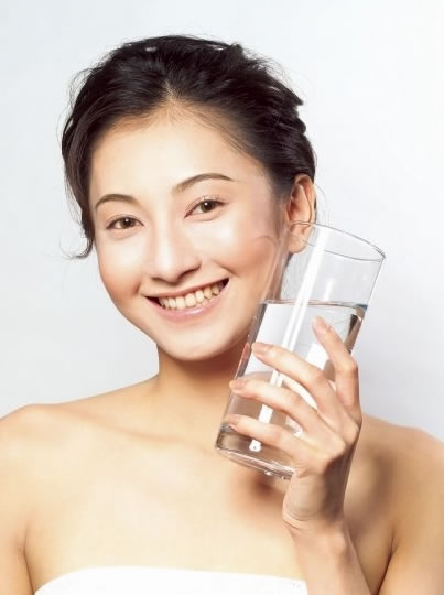 早晨4個惡習(xí)讓你折壽20歲 醒后立即小便(組圖)