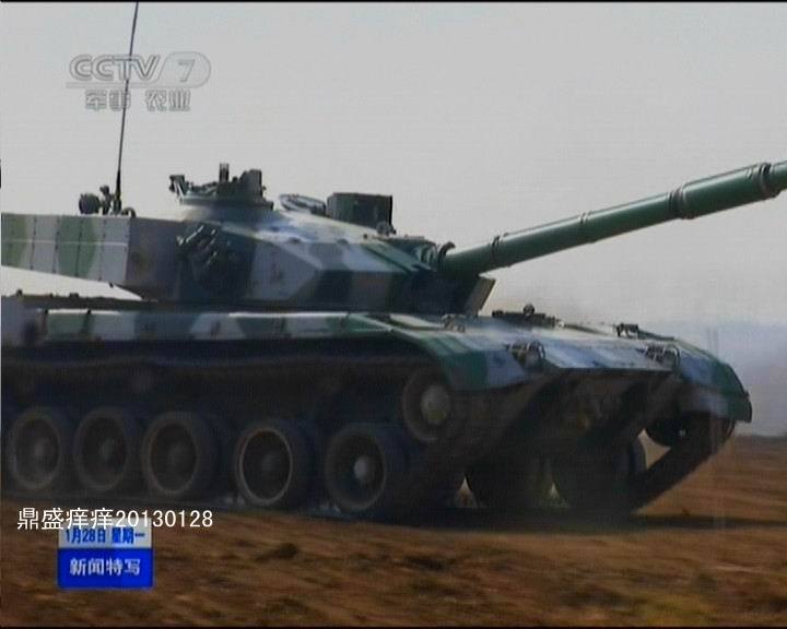 成群出動：解放軍精銳96改主戰(zhàn)坦克部隊曝光
