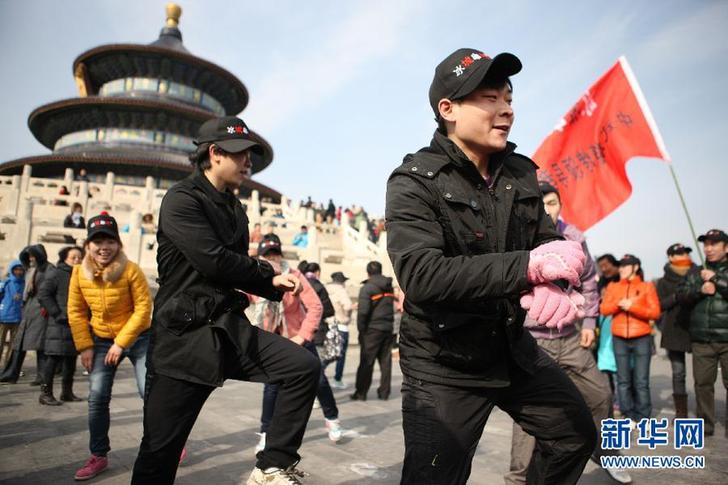 春節(jié)長假各地景區(qū)迎人潮
