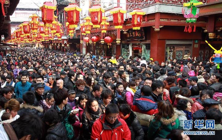 春節(jié)長假各地景區(qū)迎人潮