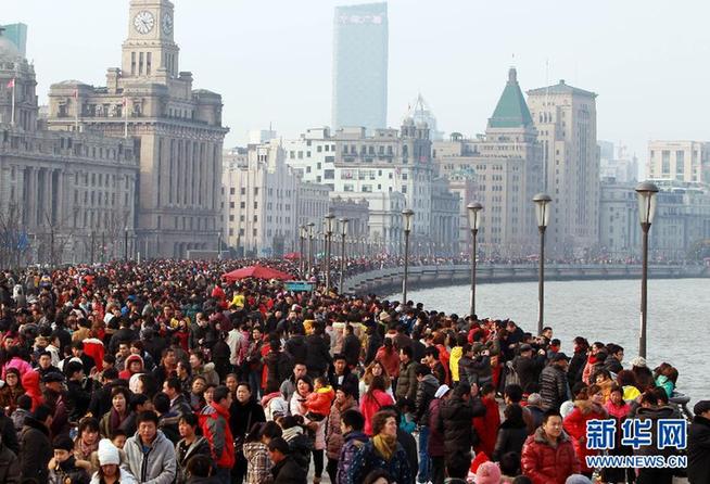 春節(jié)長(zhǎng)假各地景區(qū)迎人潮