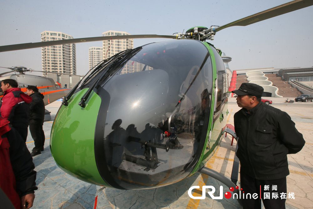 北京首家飛機(jī)超市正式開業(yè) 一架直升機(jī)1700多萬(wàn)元出售(高清組圖)