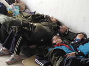 小學生運動會入場式一小時暈倒20人 體質(zhì)堪憂(圖)