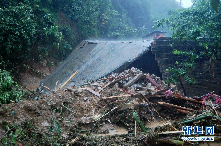 強(qiáng)降雨襲擊廣西博白10鄉(xiāng)鎮(zhèn)6萬多人受災(zāi)