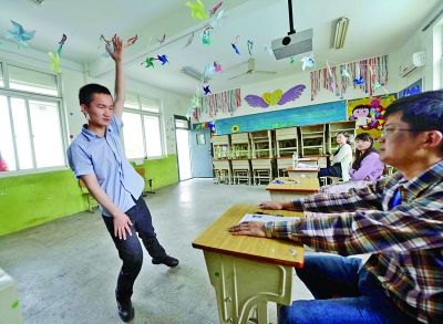 南京：今年男幼師面試 考生“少而精”