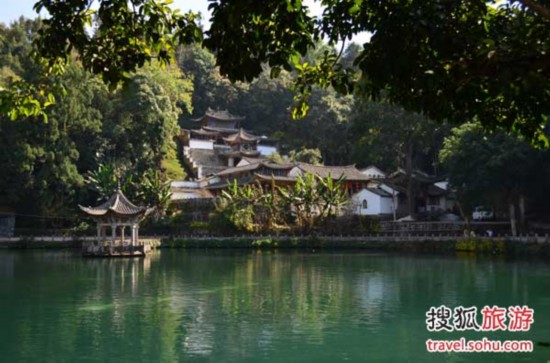 滇西春色擋不住　孔雀之鄉(xiāng)德宏體驗邊境文化