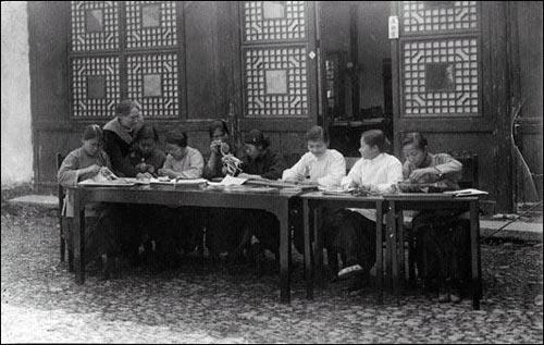 民國(guó)時(shí)期金陵美女的大學(xué)舊照（組圖）