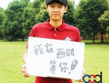 高校招生創(chuàng)新頻使“美人計(jì)”：接地氣or浮躁？