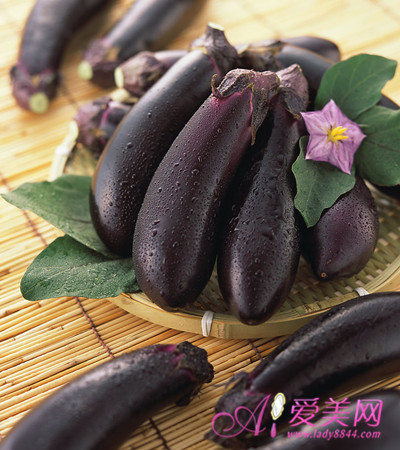 養(yǎng)生須知：茄子能抗衰老 盤點(diǎn)七大功效與作用