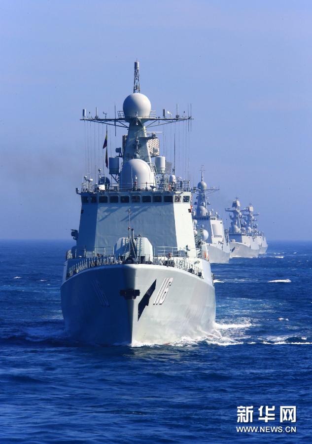 氣勢逼人！中國海軍艦艇編隊在日本海練編隊運動