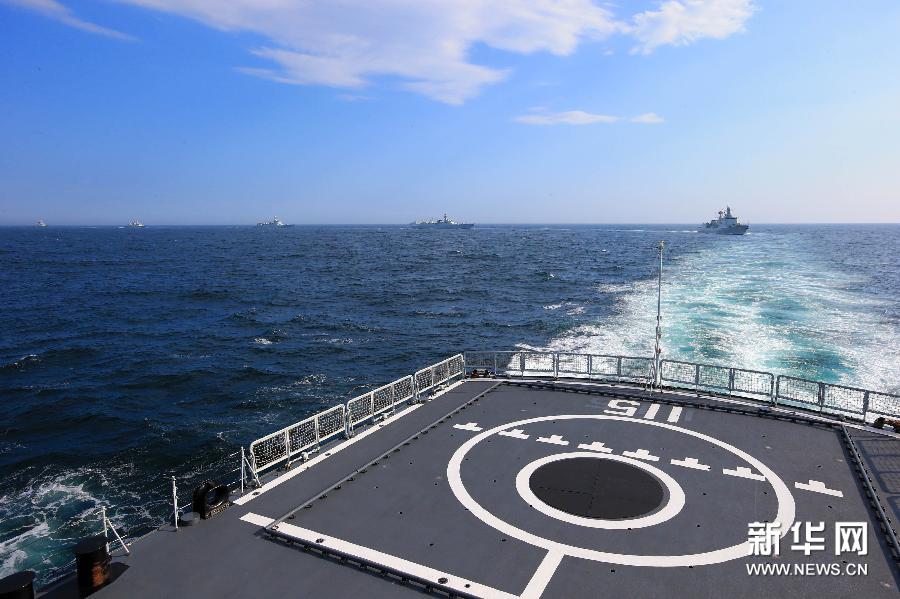氣勢逼人！中國海軍艦艇編隊在日本海練編隊運(yùn)動