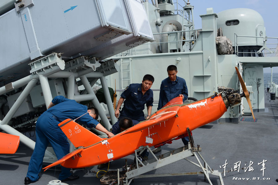 南海艦隊十余艘艦艇海上集訓(xùn) 實彈射擊火力兇猛