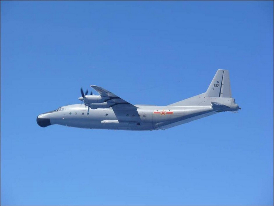 日公開中國(guó)軍機(jī)首次飛越“第一島鏈”照片