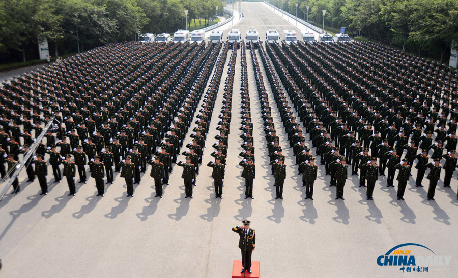 南京：千名武警官兵誓師“護航”亞青會