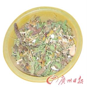 醫(yī)托團(tuán)伙被端 瘋狂斂財(cái)誘正規(guī)醫(yī)院醫(yī)生護(hù)士入伙