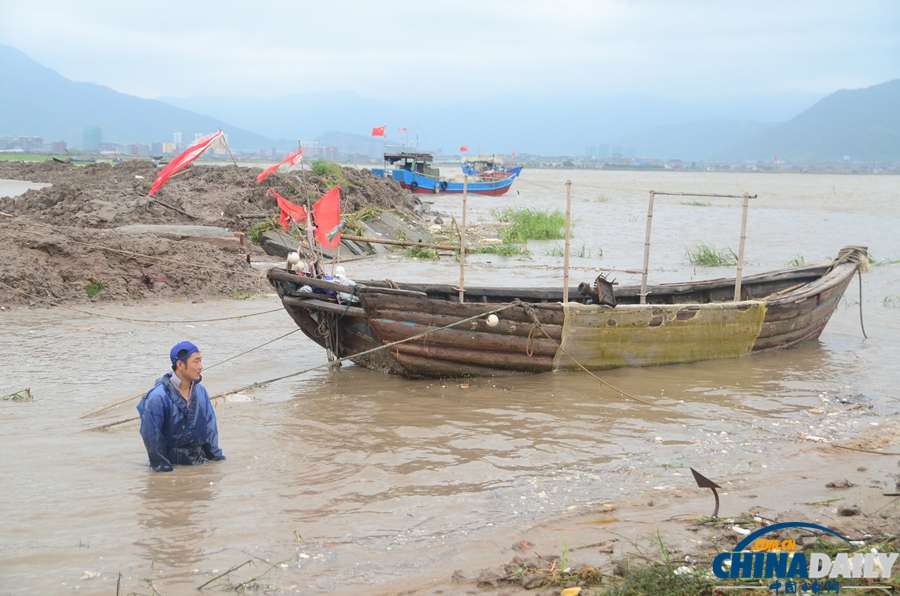 福建寧德：臺(tái)風(fēng)“潭美”過(guò)后忙自救