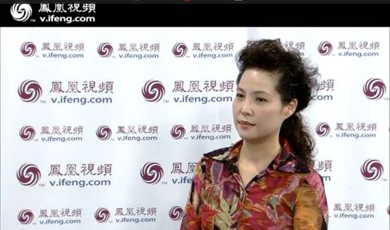 鳳凰視頻專訪夢(mèng)鴿 多次哽咽稱李某某錯(cuò)誤不可推卸