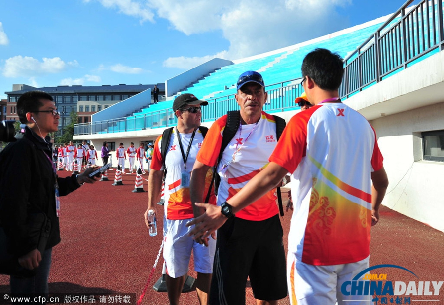 2013全運(yùn)會(huì)女子橄欖球決賽：江蘇外籍教練場(chǎng)邊大打出手