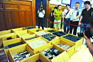 北京警方查扣3600多件偷拍器材 大量設(shè)備被外國人買走
